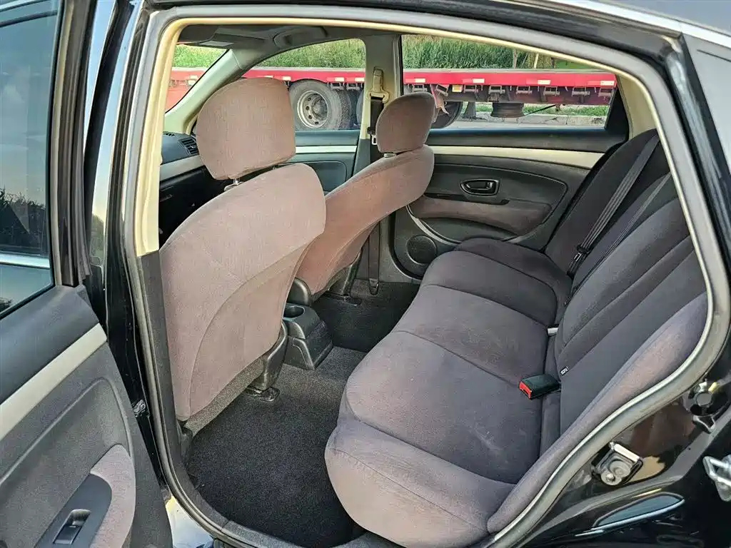 NISSAN SYLPHY 2016