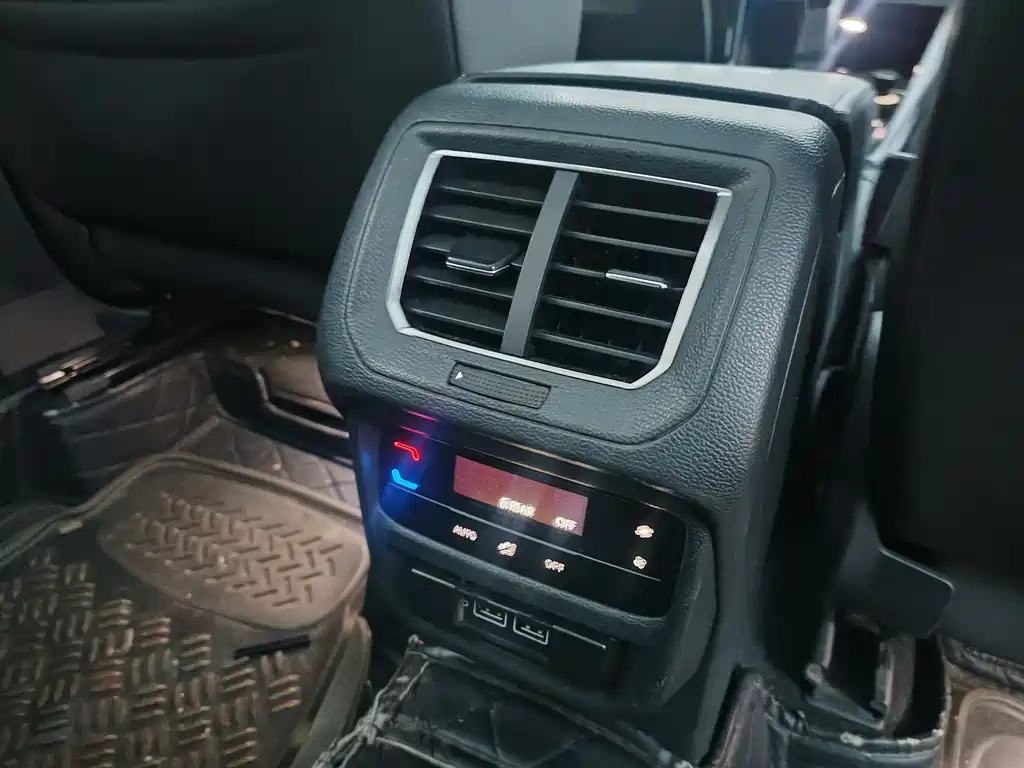 VOLKSWAGEN TAYRON 2020