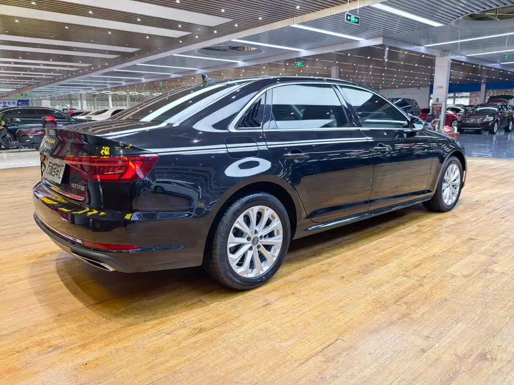 AUDI A4L 2019