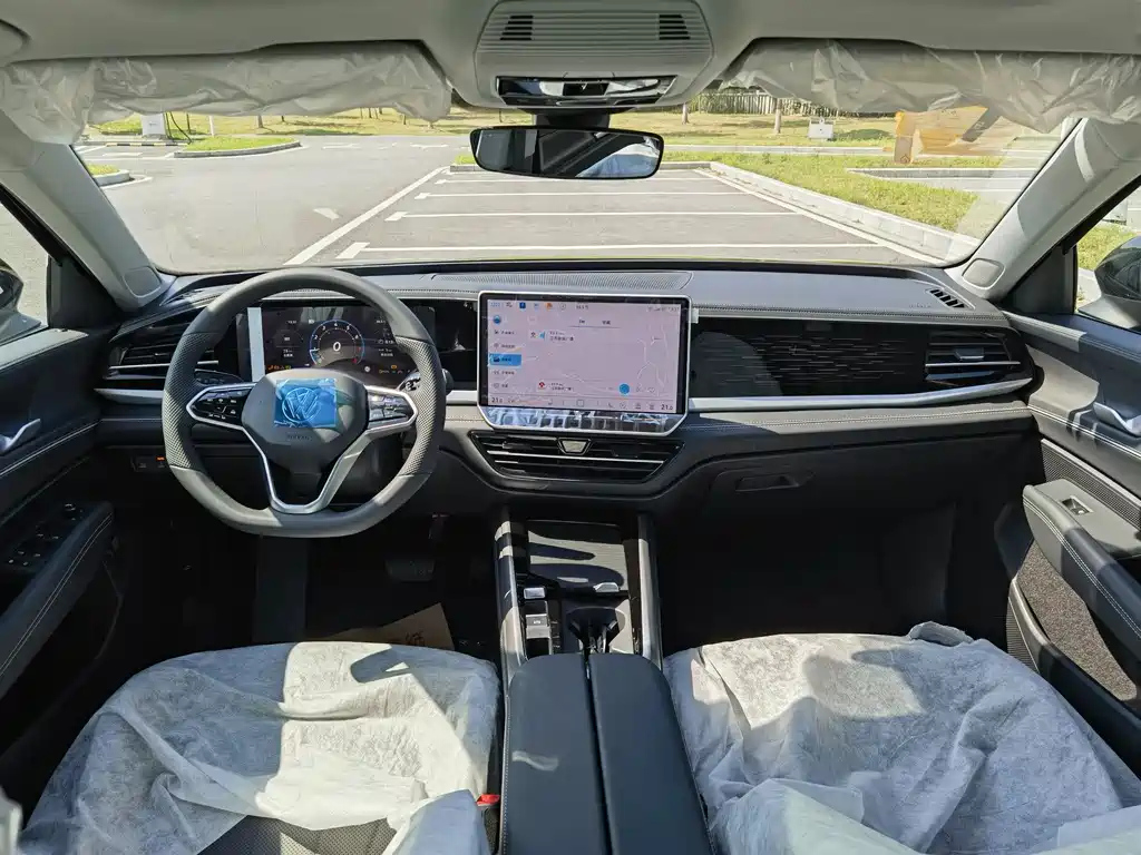 VOLKSWAGEN PASSAT 2025