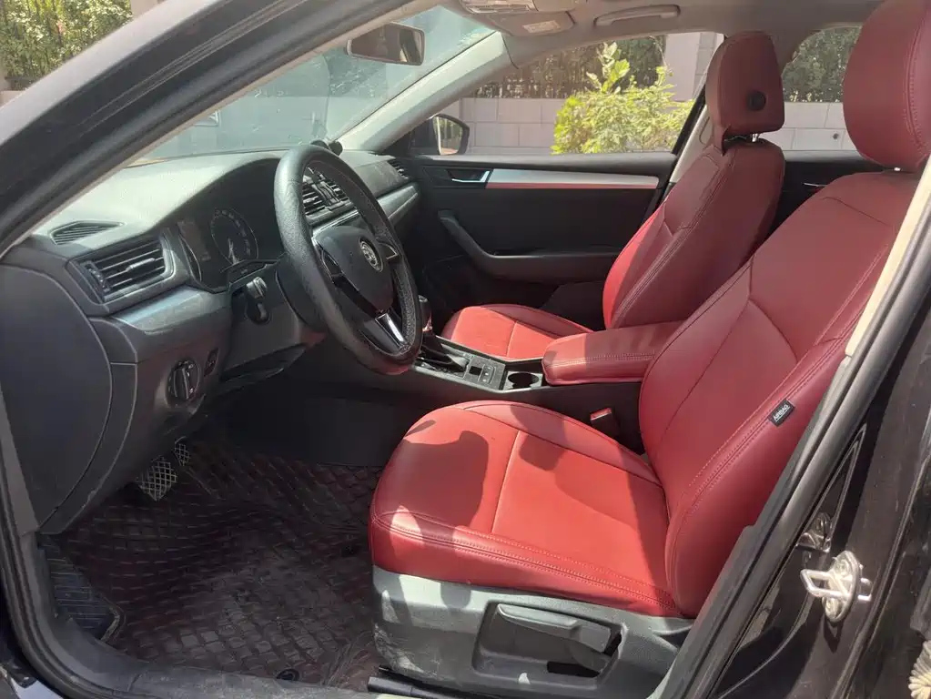 SKODA SUPERB 2018