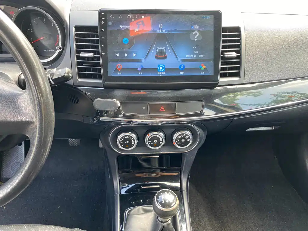 MITSUBISHI LANCER EX 2014