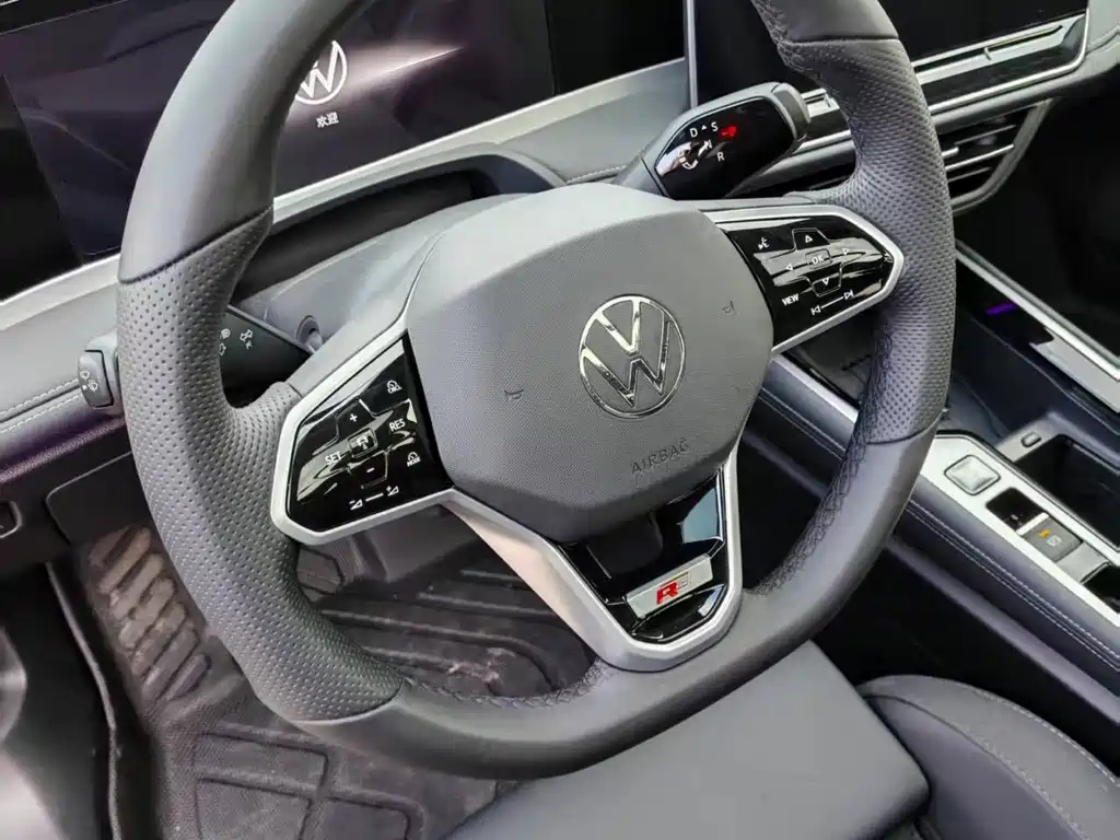 VOLKSWAGEN MAGOTAN 2025