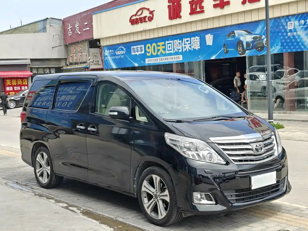 TOYOTA ALPHARD 2012