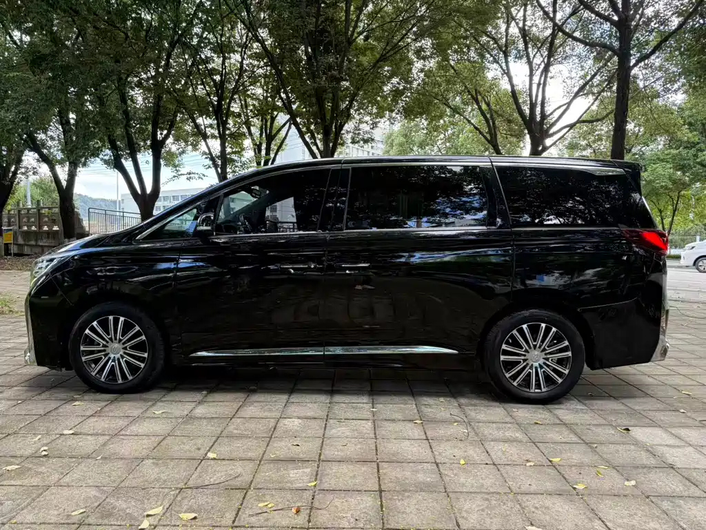 TRUMPCHI M8 2021