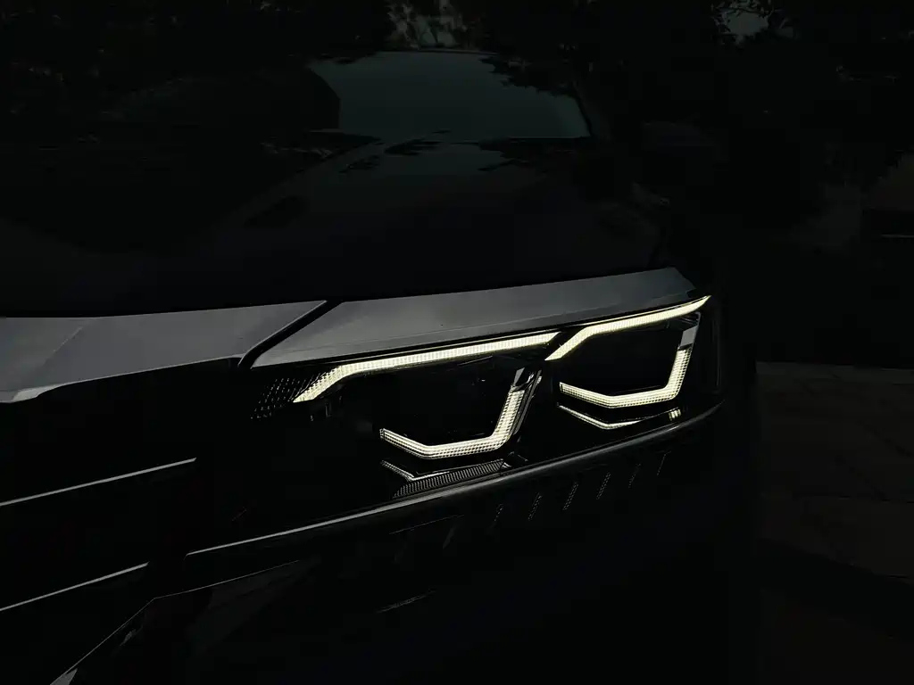 VOLKSWAGEN PASSAT 2020