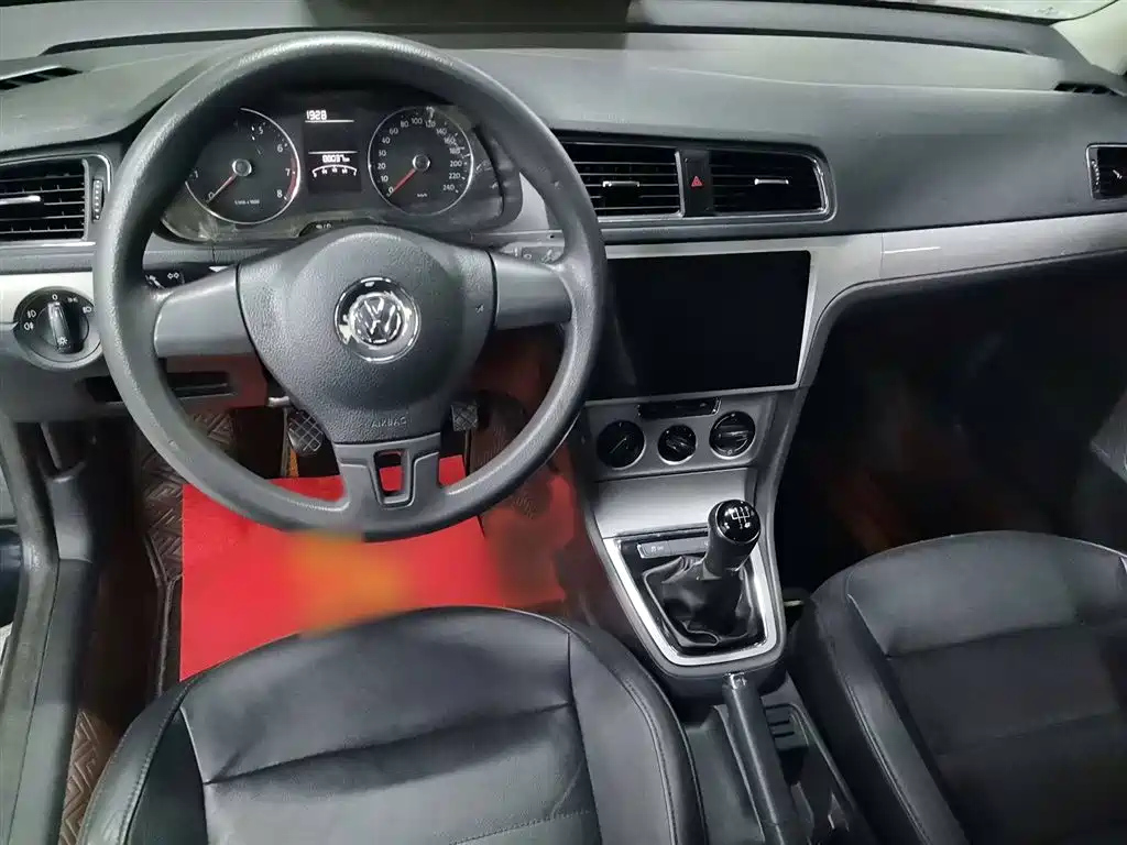 VOLKSWAGEN LAVIDA 2013