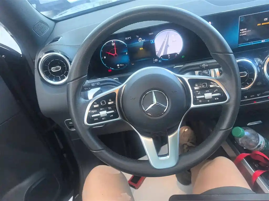 MERCEDES BENZ GLB 2022