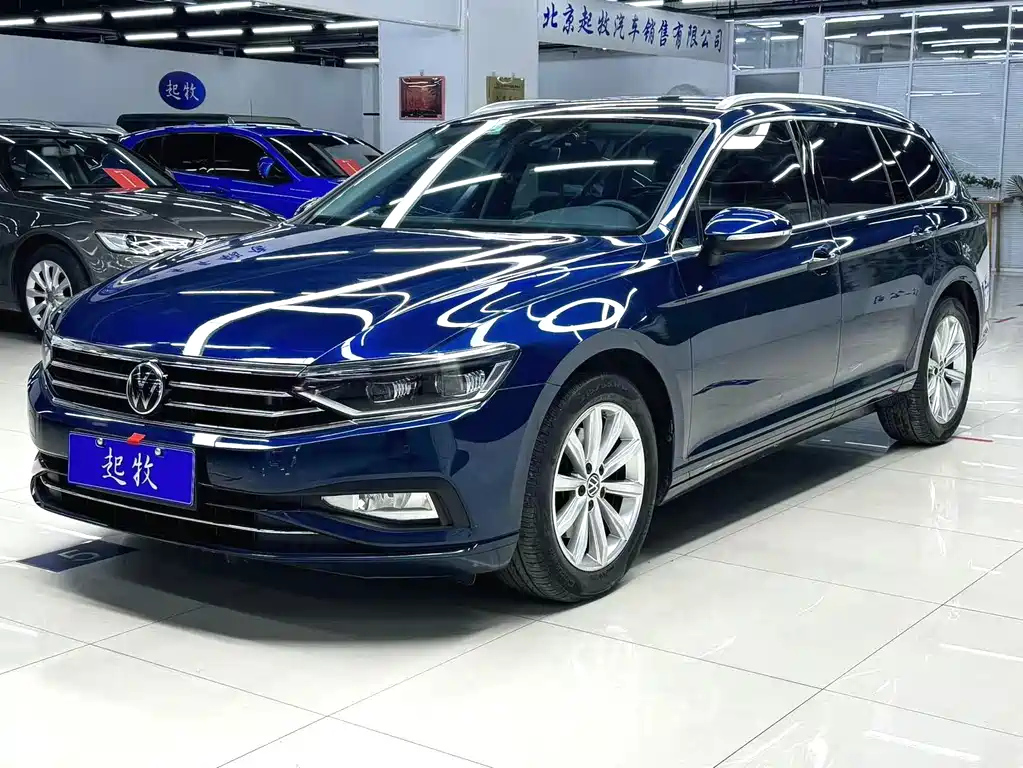 VOLKSWAGEN PASSAT VARIANT 2022