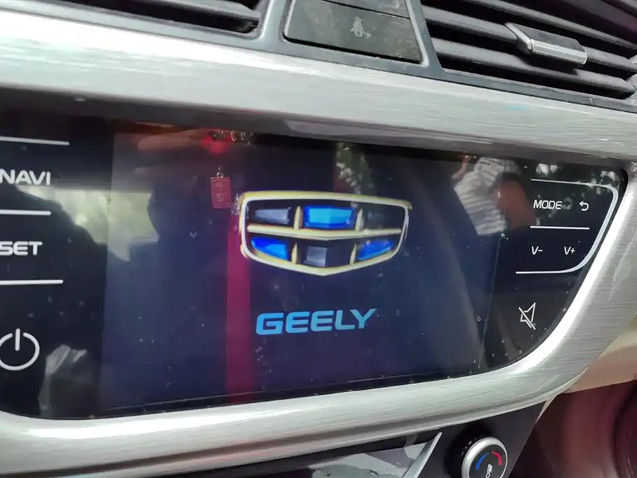 GEELY AUTO EMGRAND 2016