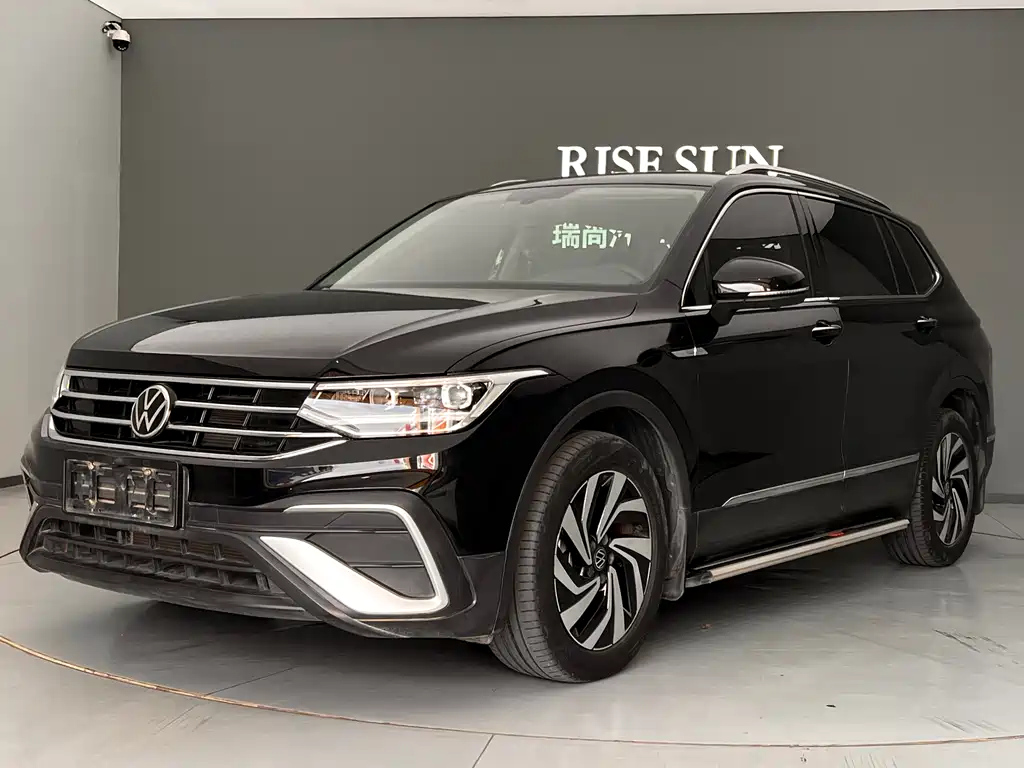 VOLKSWAGEN TIGUAN L 2023