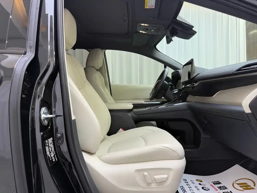 TOYOTA SIENNA SIENNA 2024