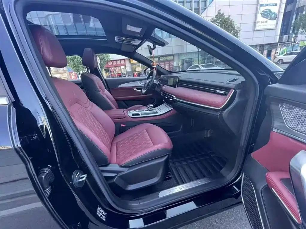 JETOUR X70 PLUS 2024