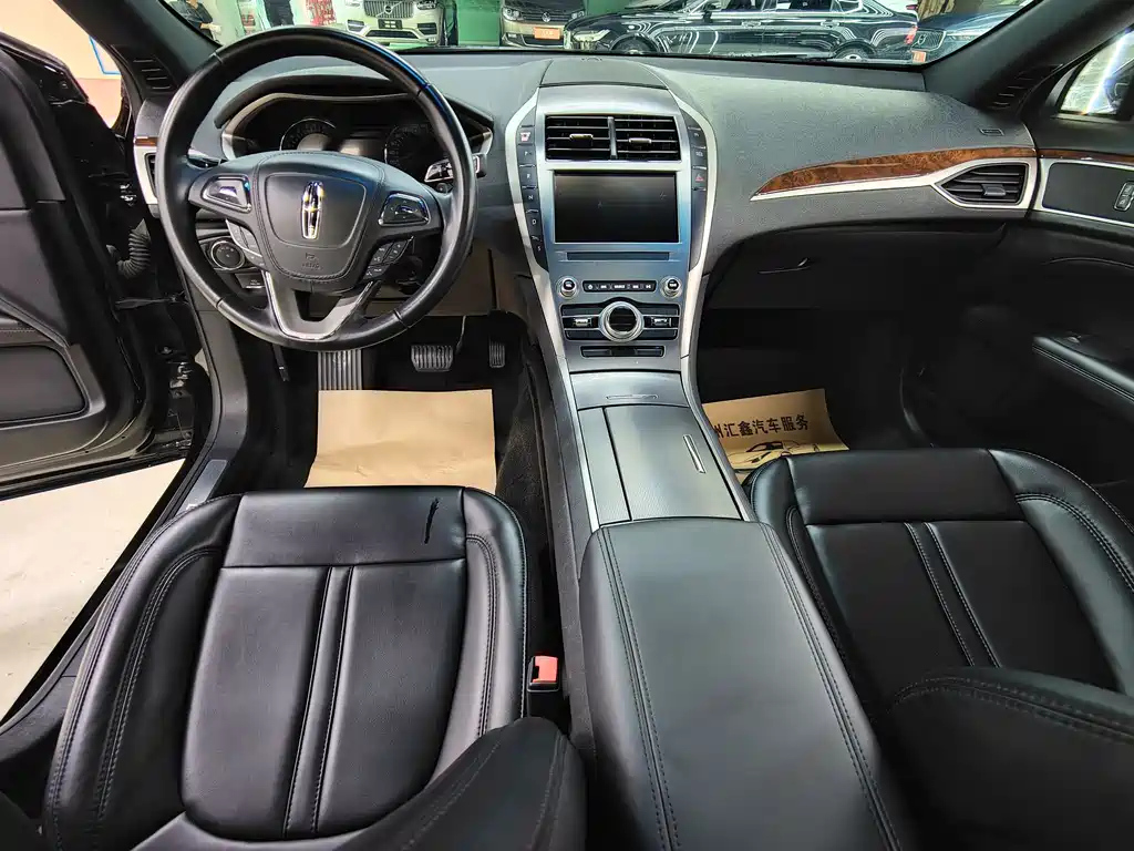 LINCOLN MKZ 2020