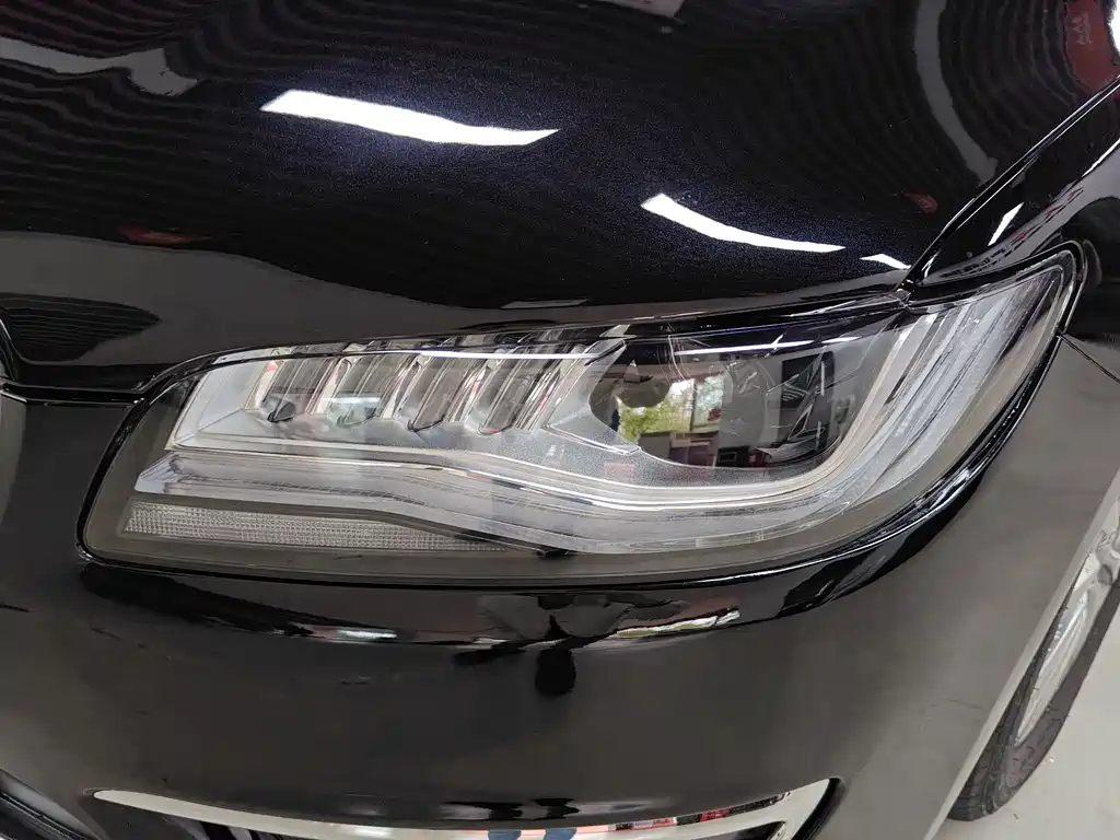 LINCOLN MKZ 2020