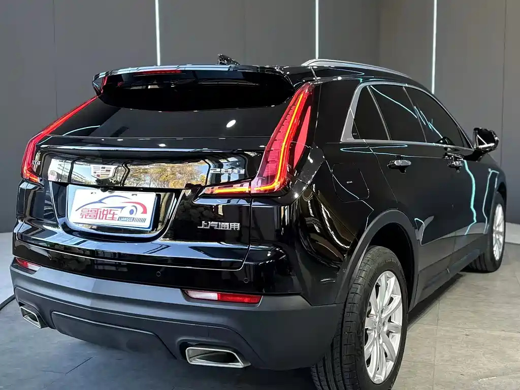 CADILLAC XT4 2023