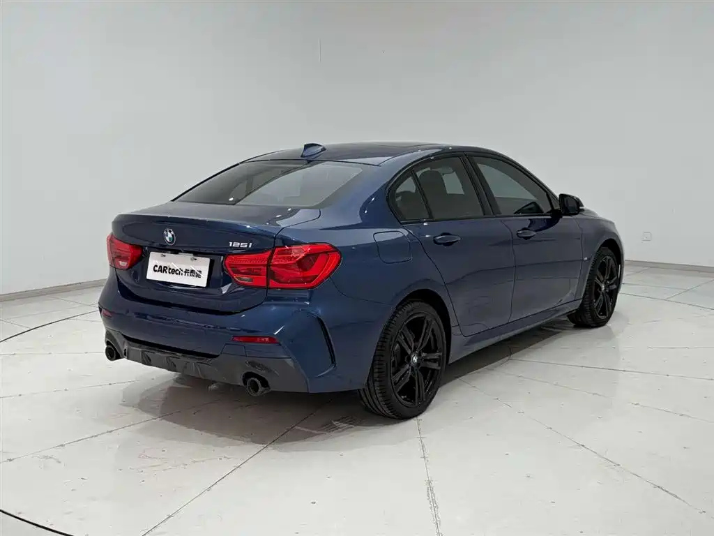 BMW 1-SERIES 2022