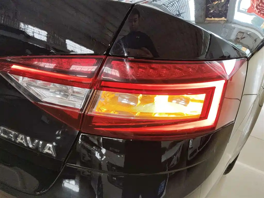 SKODA OCTAVIA 2019