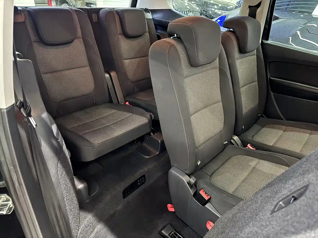 VOLKSWAGEN SHARAN 2016