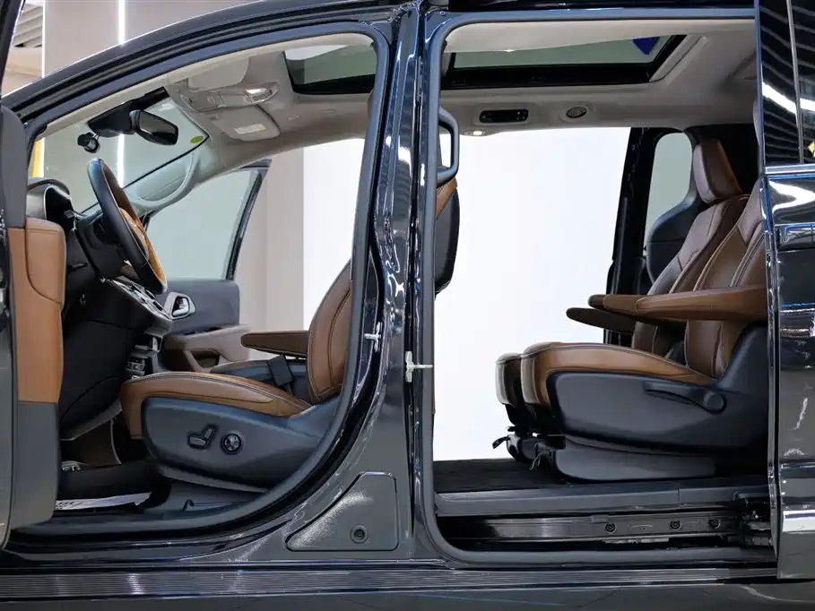 CHRYSLER OTHER 2017