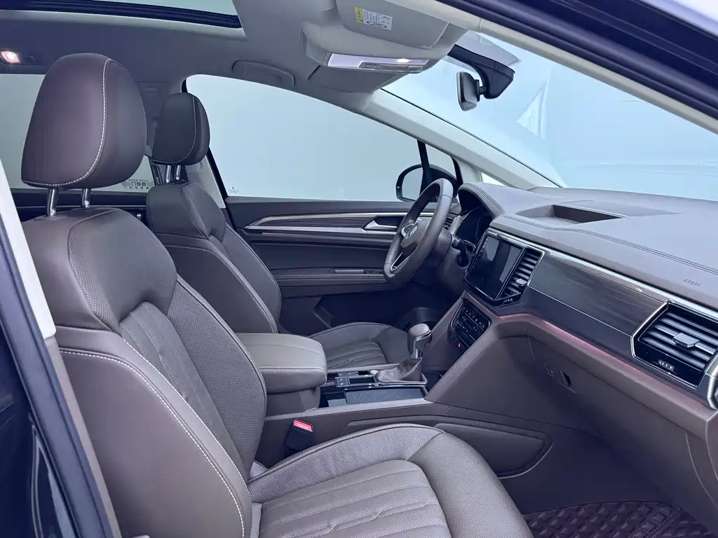 VOLKSWAGEN VILORAN 2021