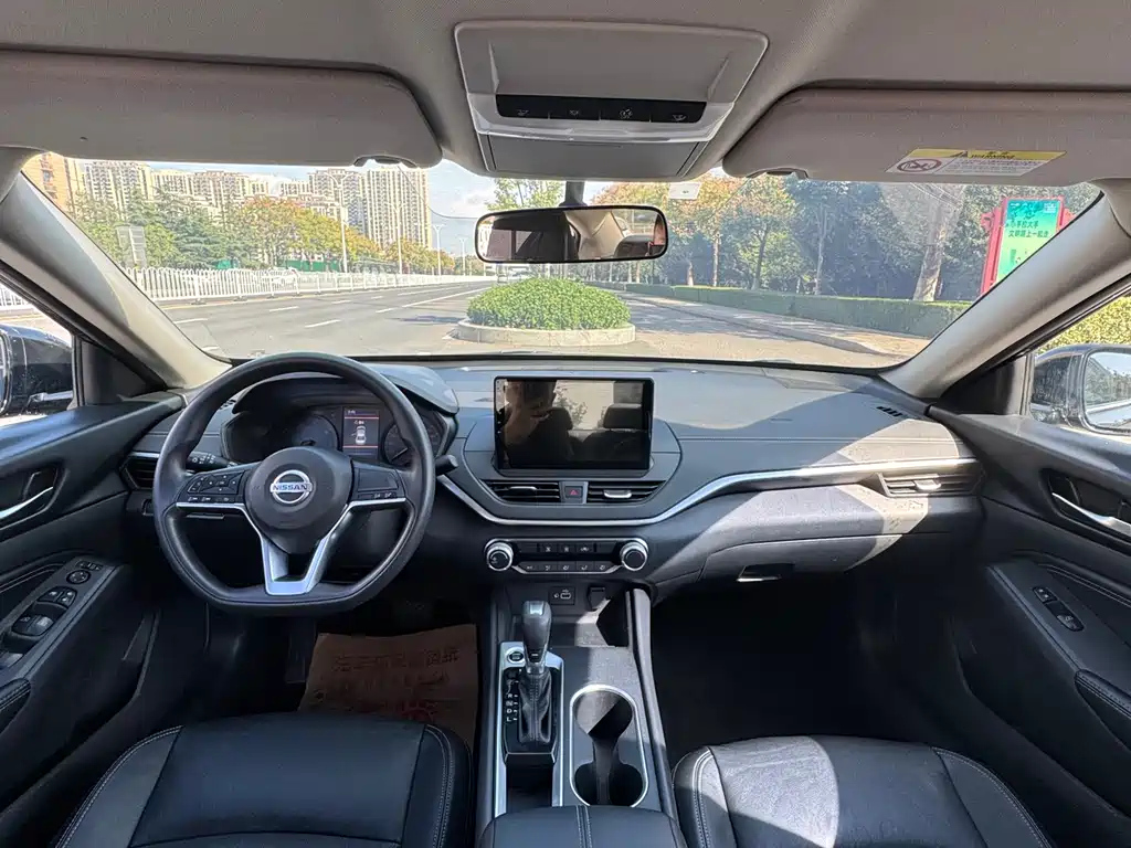 NISSAN TEANA 2022
