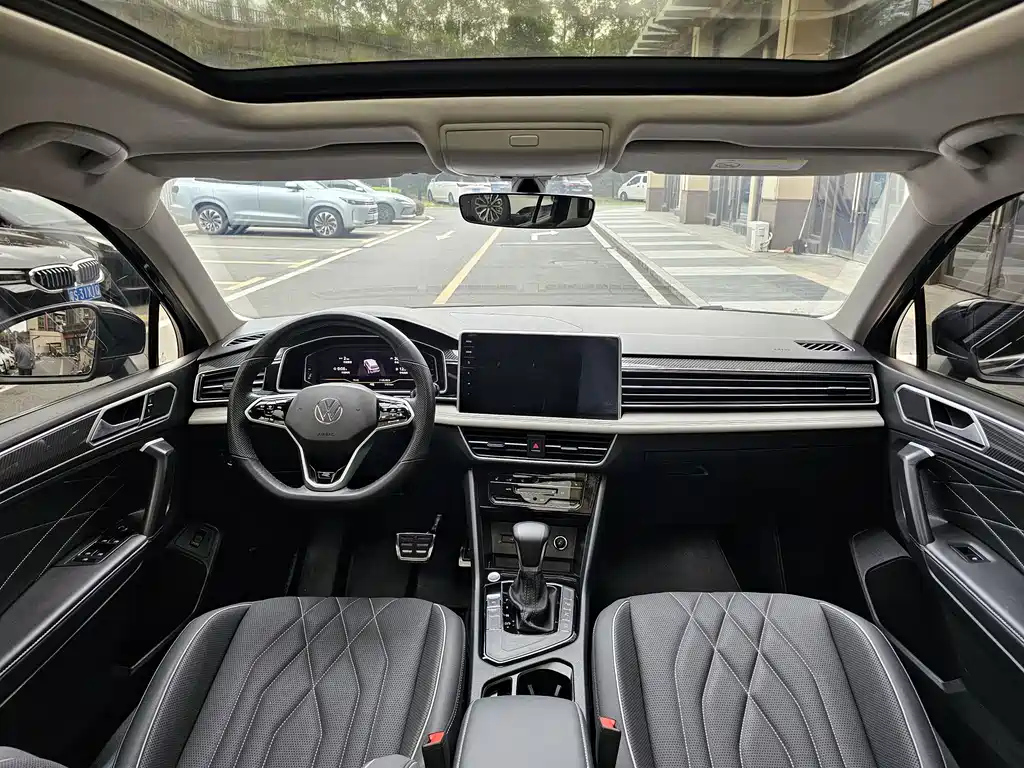 VOLKSWAGEN TIGUAN L 2022
