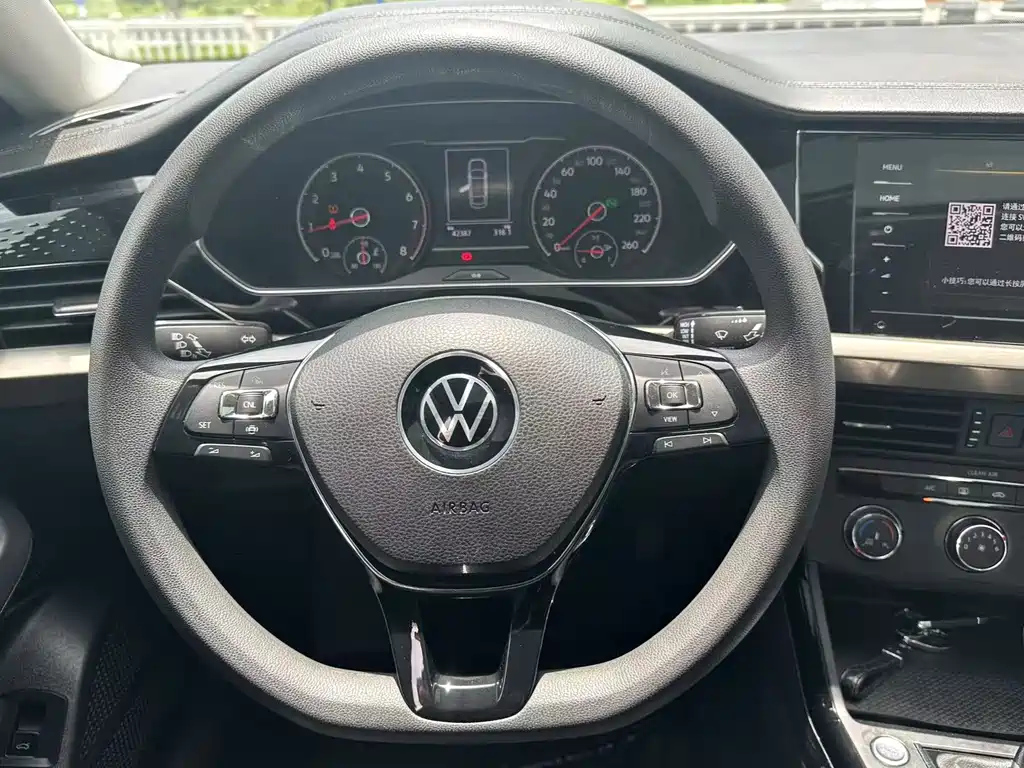 VOLKSWAGEN PASSAT 2021