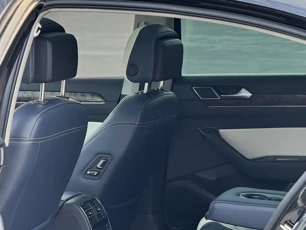 VOLKSWAGEN MAGOTAN 2017