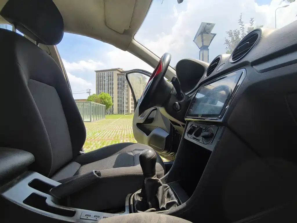 VOLKSWAGEN JETTA 2015