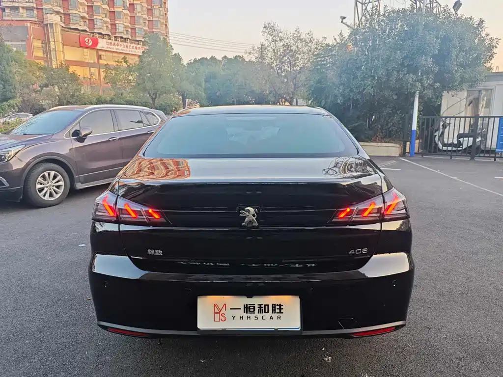 PEUGEOT 408 2024
