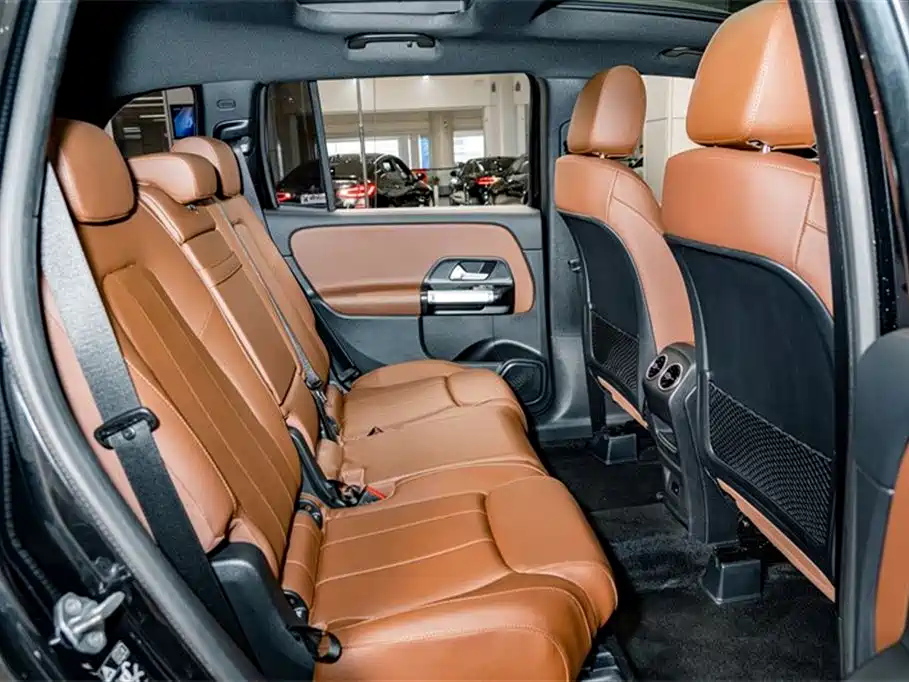 MERCEDES BENZ GLB 2023