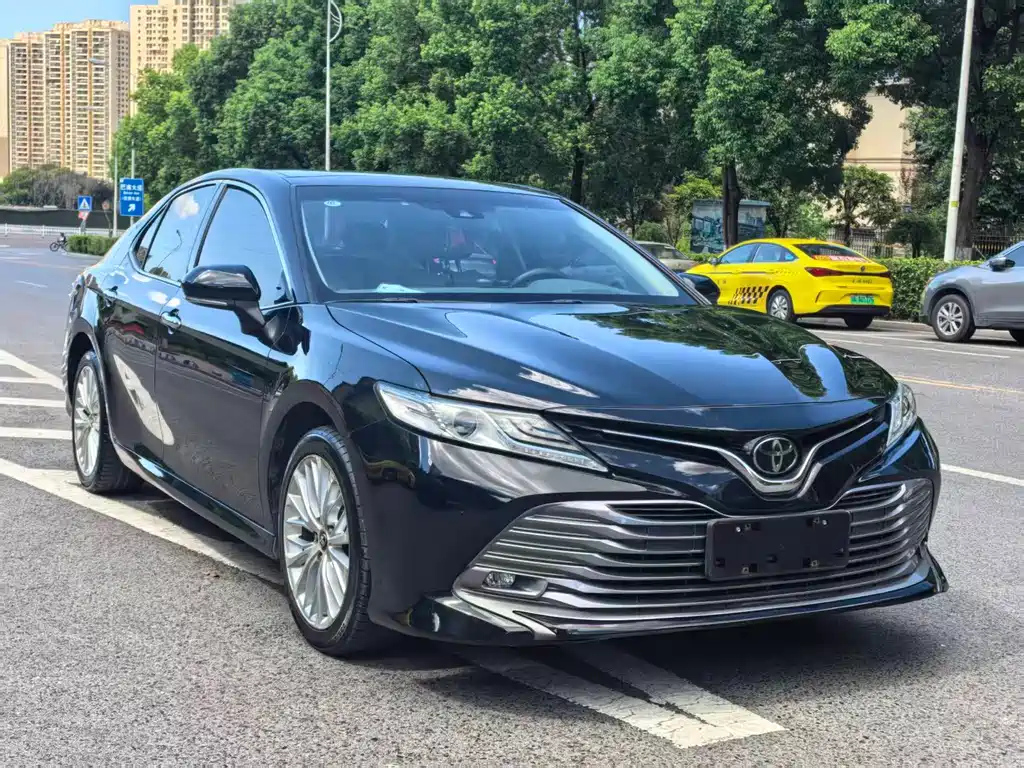 TOYOTA CAMRY 2018