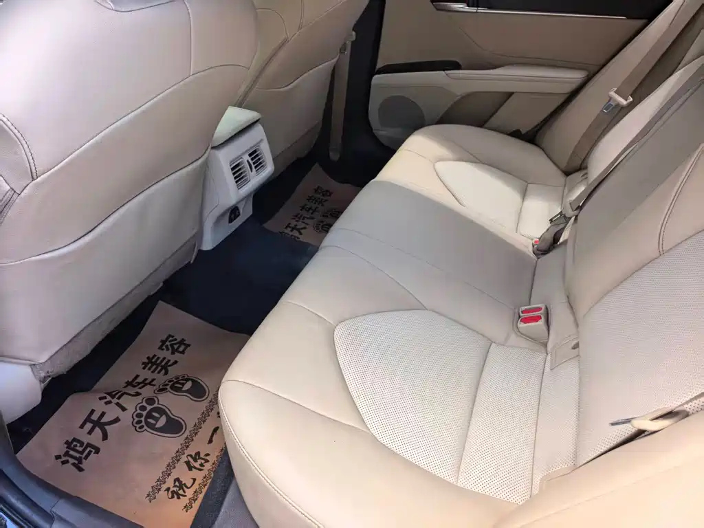 TOYOTA CAMRY 2018