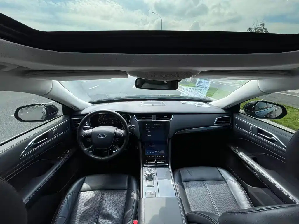 FORD TAURUS 2021