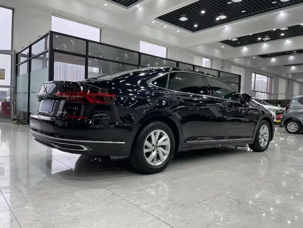 VOLKSWAGEN PASSAT 2021