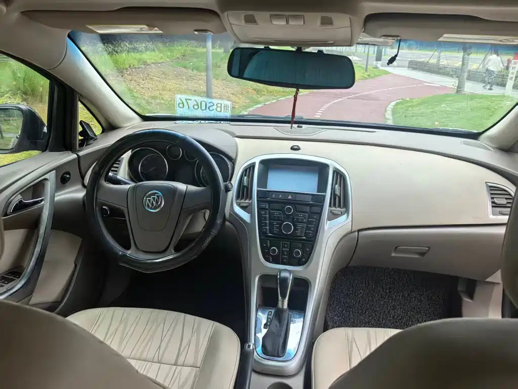 BUICK EXCELLE 2012