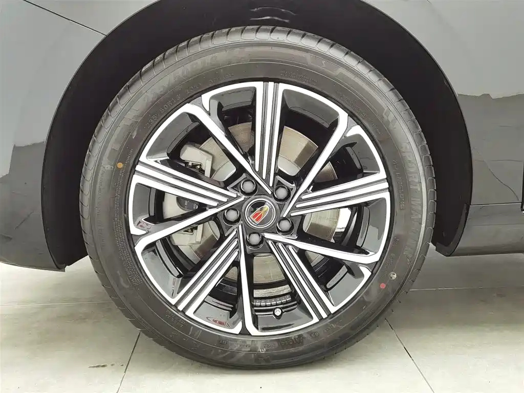 HONGQI H5 PHEV 2025