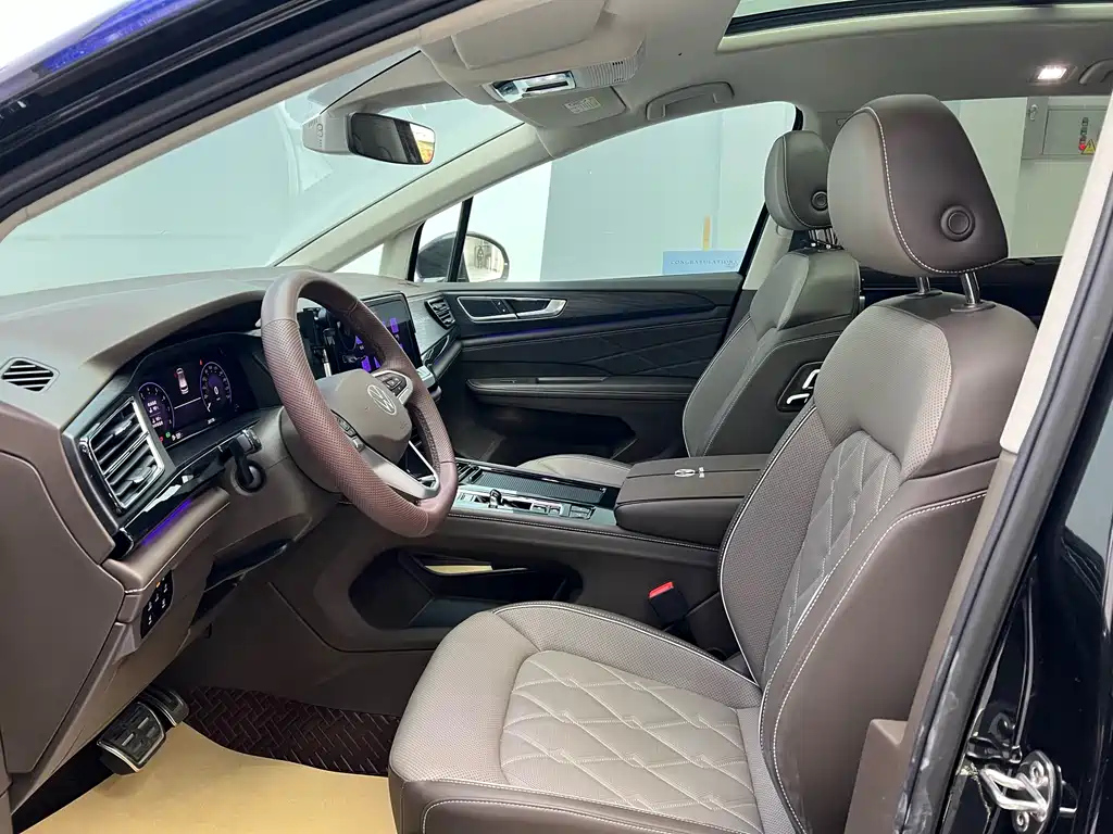 VOLKSWAGEN VILORAN 2024