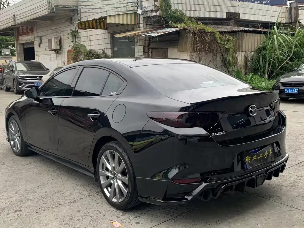 MAZDA 3 AXELA 2023