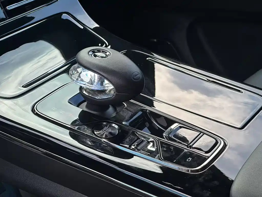 TRUMPCHI M8 2023