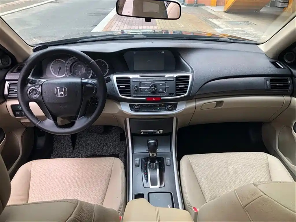 HONDA ACCORD 2015