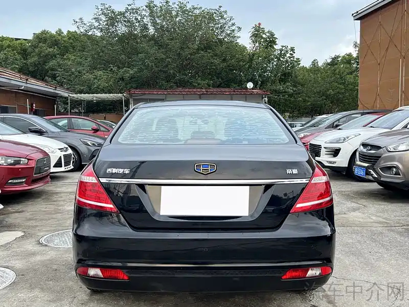 GEELY AUTO EMGRAND 2016