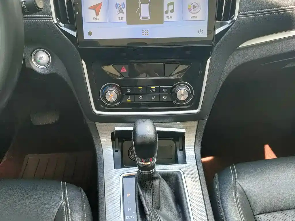 ROEWE RX5 2016