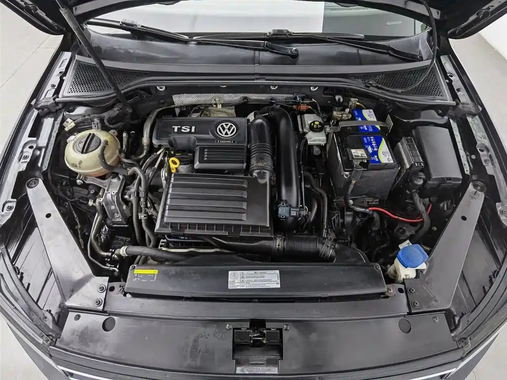 VOLKSWAGEN MAGOTAN 2018