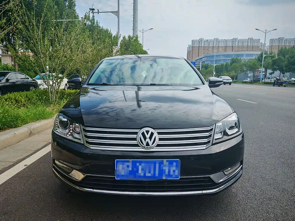 VOLKSWAGEN MAGOTAN 2015
