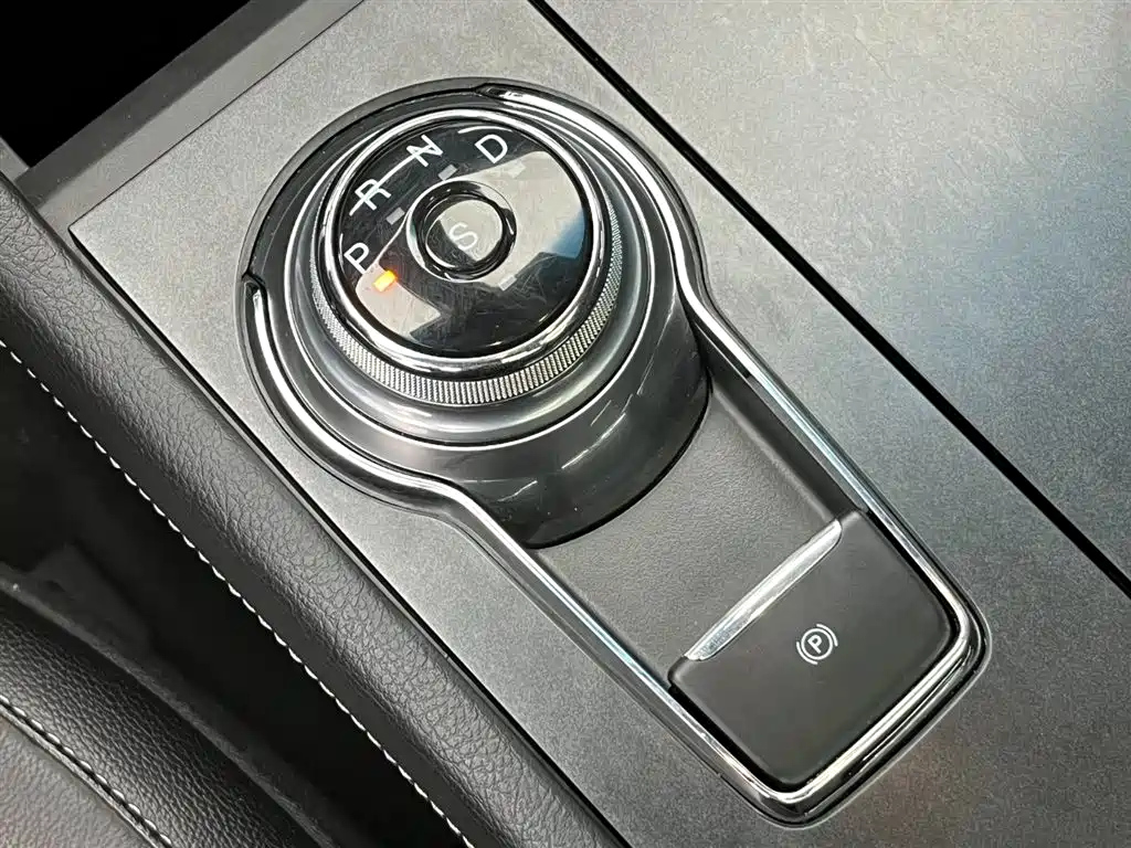 FORD TAURUS 2016