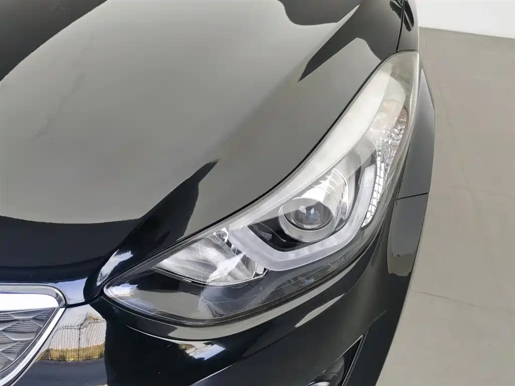 HYUNDAI ELANTRA 2016