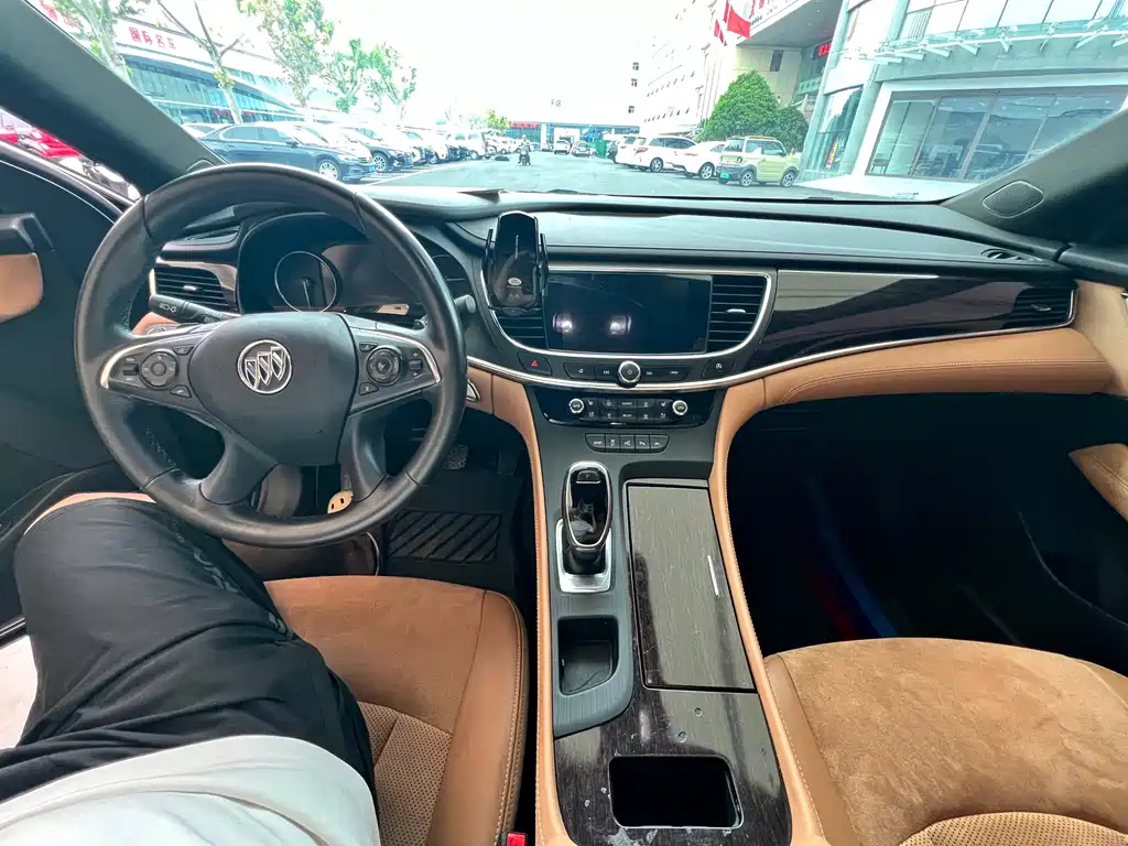 BUICK LACROSSE 2018
