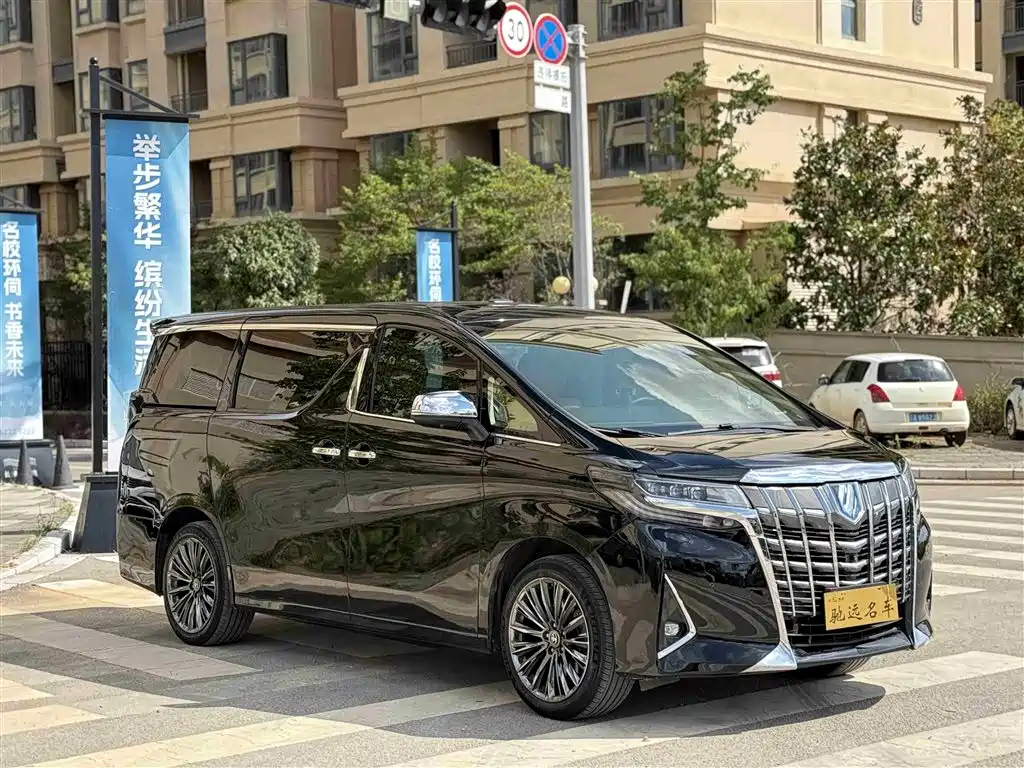 TOYOTA ALPHARD 2018